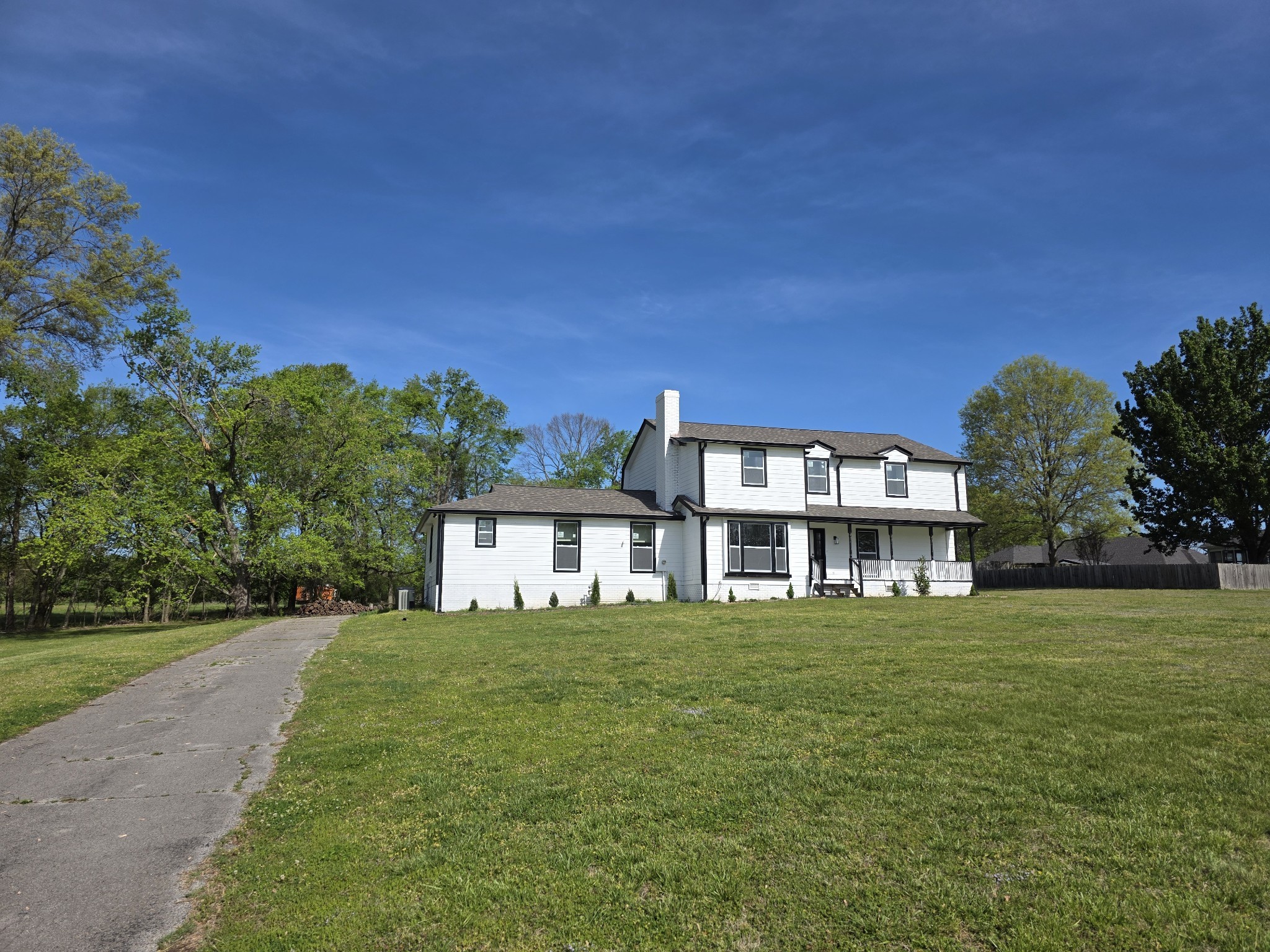 1710 Hickory Trace Dr