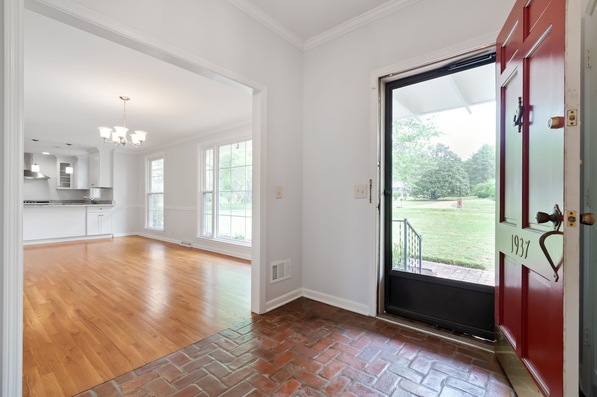 1937 Rosewood Valley Dr