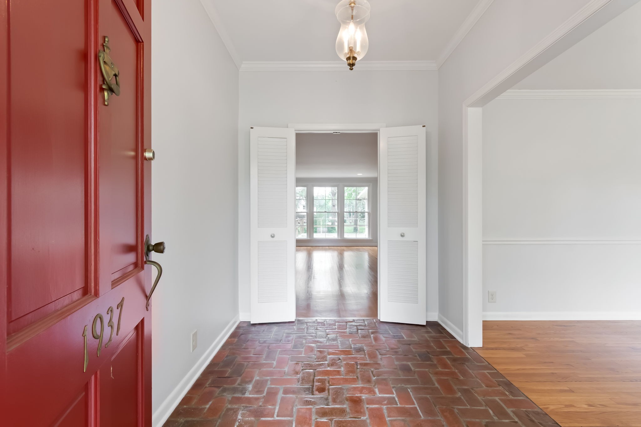 1937 Rosewood Valley Dr