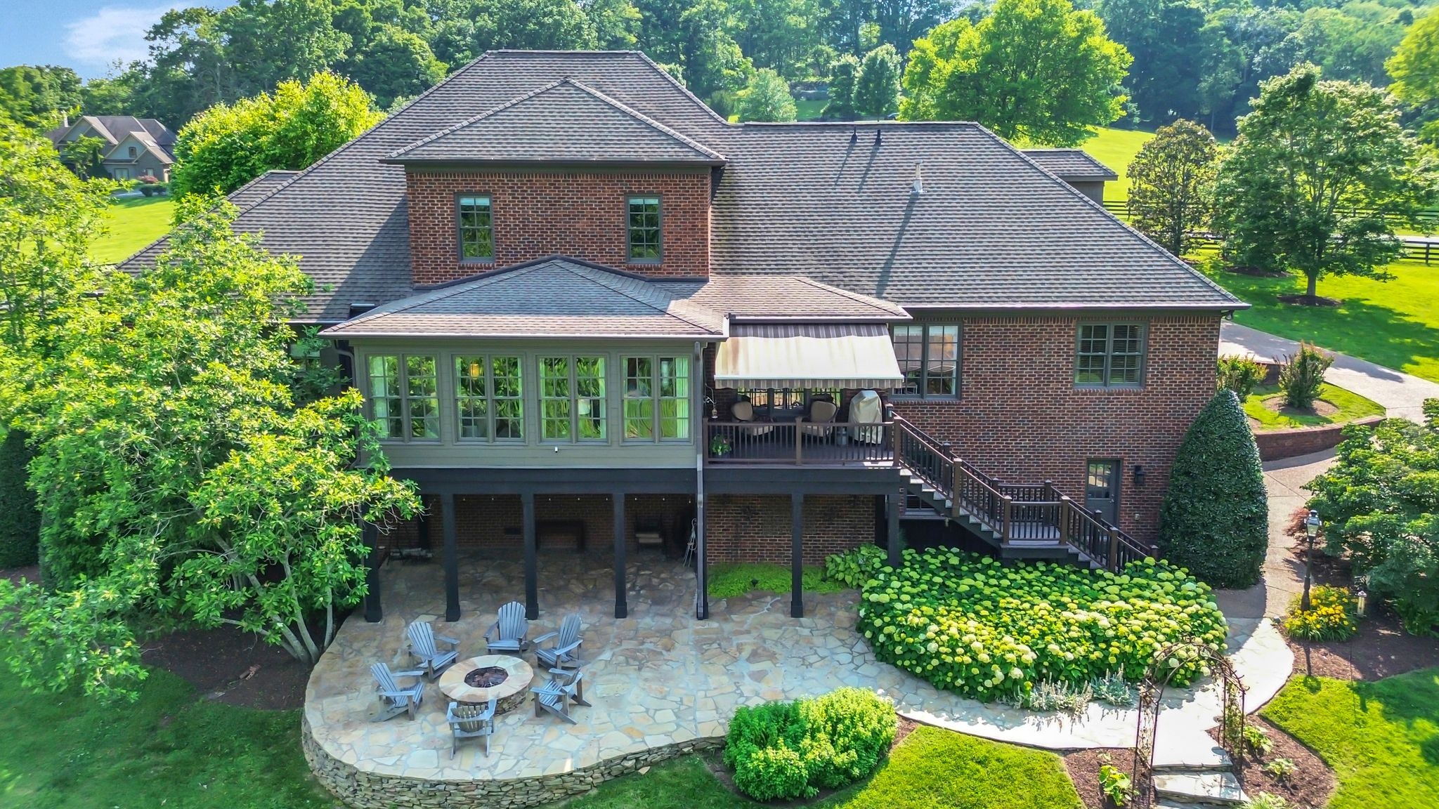 Thompsons Station, Tennessee 37179, United States, 4 Bedrooms Bedrooms, ,5 BathroomsBathrooms,Residential,Active,138271