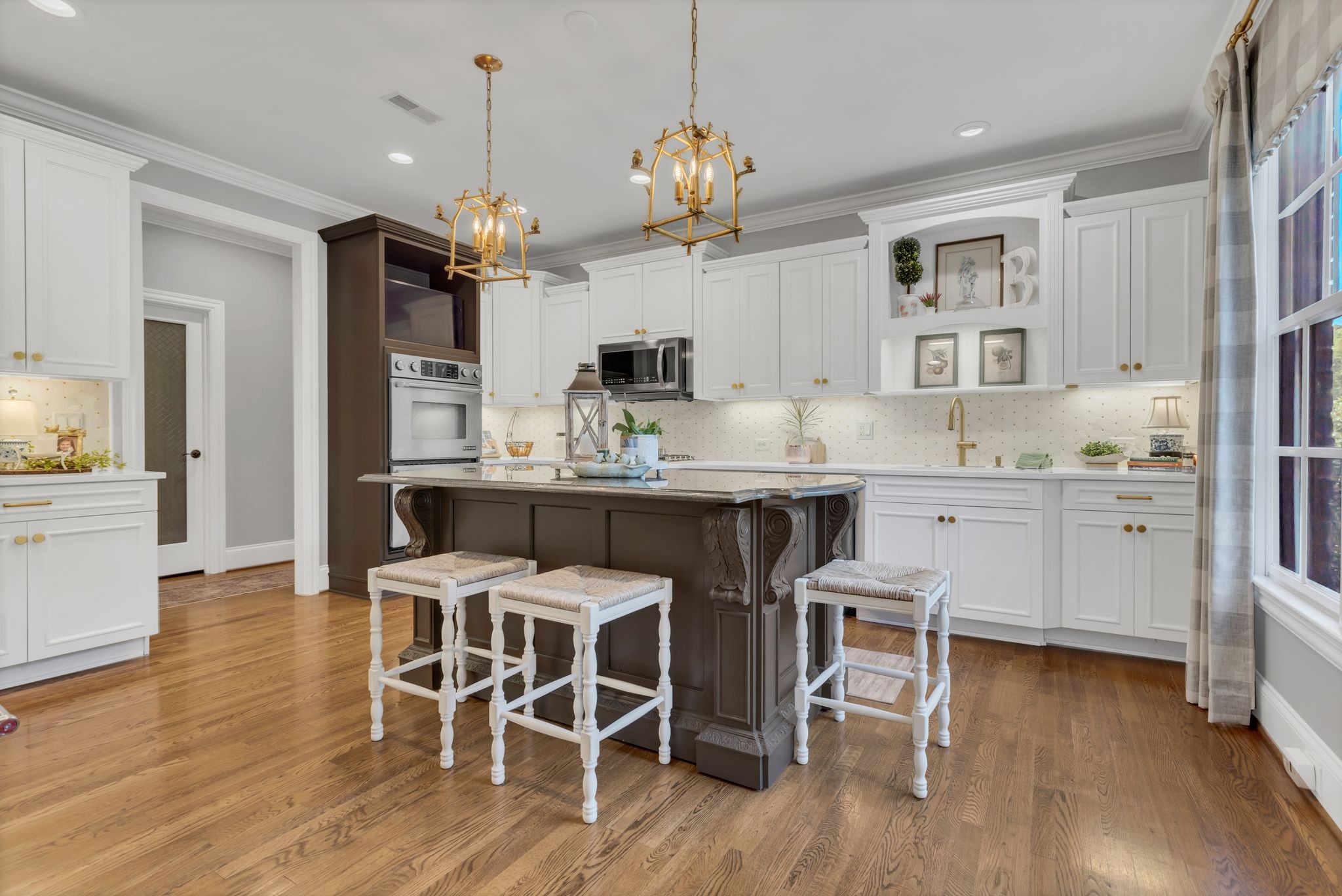 Thompsons Station, Tennessee 37179, United States, 4 Bedrooms Bedrooms, ,5 BathroomsBathrooms,Residential,Active,138271