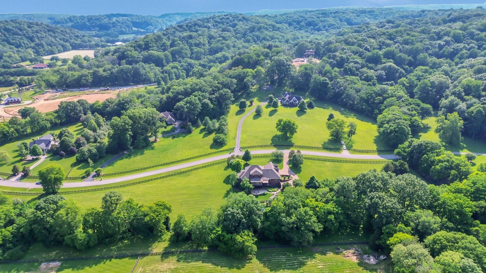 Thompsons Station, Tennessee 37179, United States, 4 Bedrooms Bedrooms, ,5 BathroomsBathrooms,Residential,Active,138271