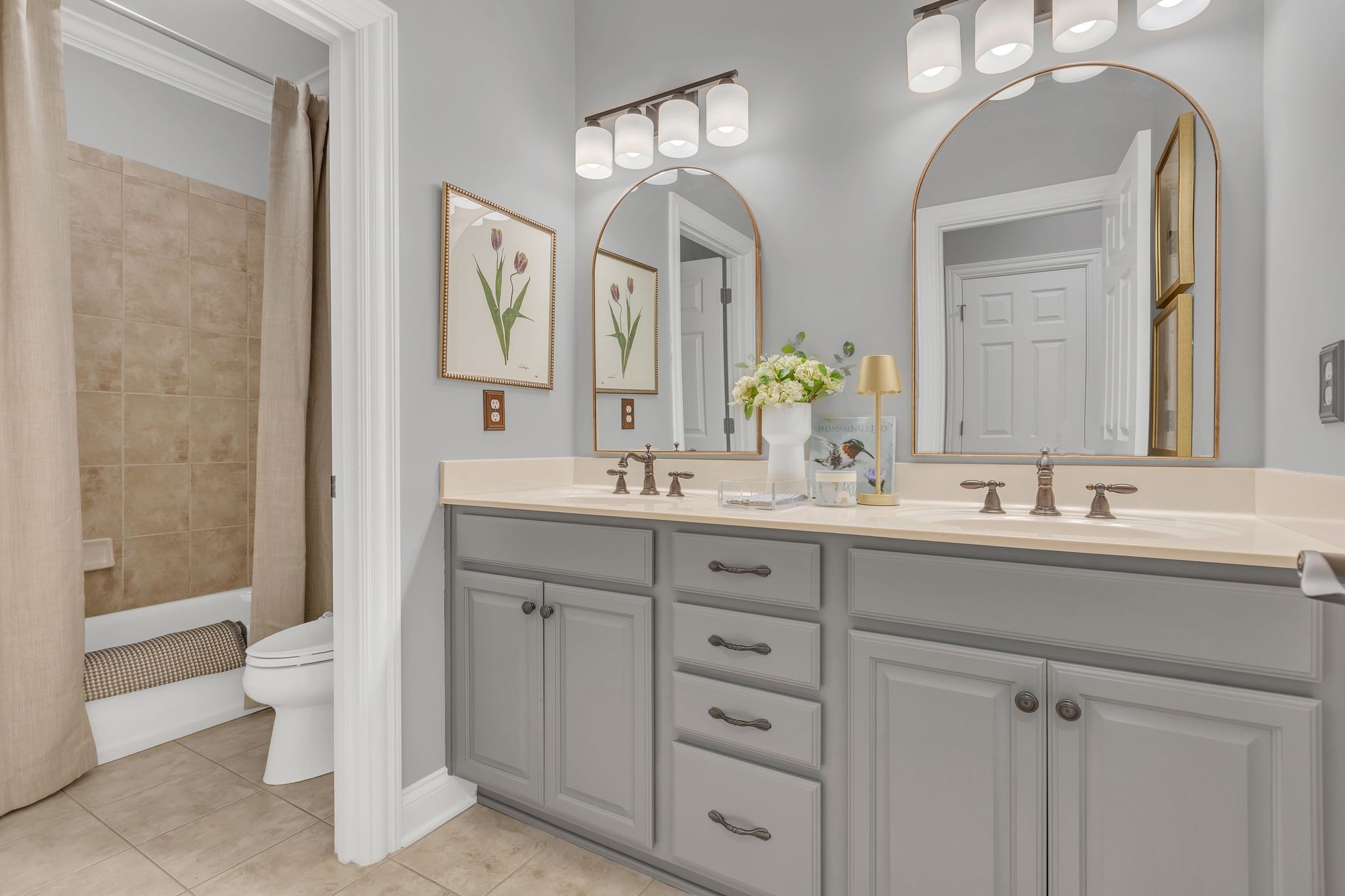 Thompsons Station, Tennessee 37179, United States, 4 Bedrooms Bedrooms, ,5 BathroomsBathrooms,Residential,Active,138271