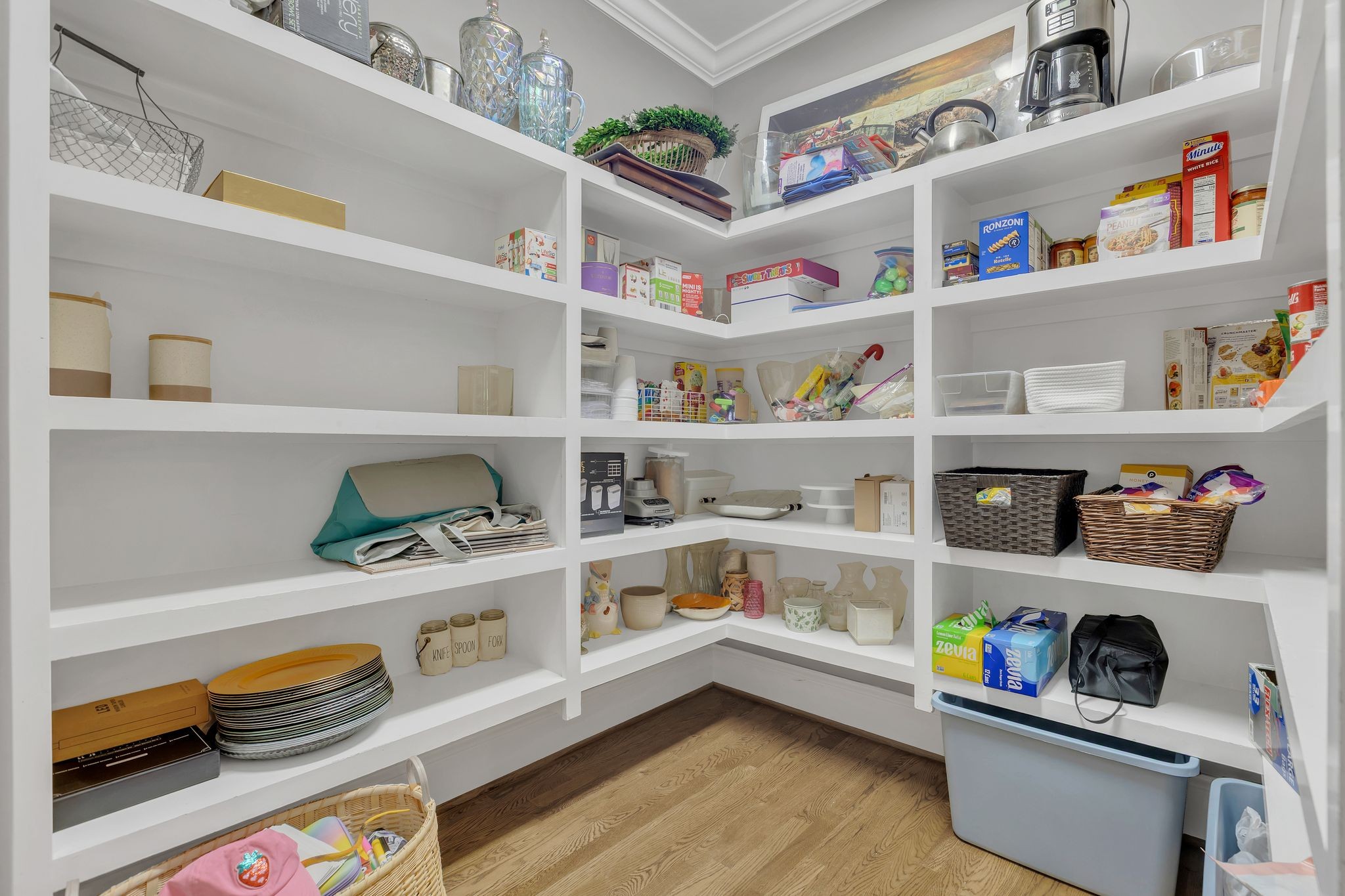 Thompsons Station, Tennessee 37179, United States, 4 Bedrooms Bedrooms, ,5 BathroomsBathrooms,Residential,Active,138271