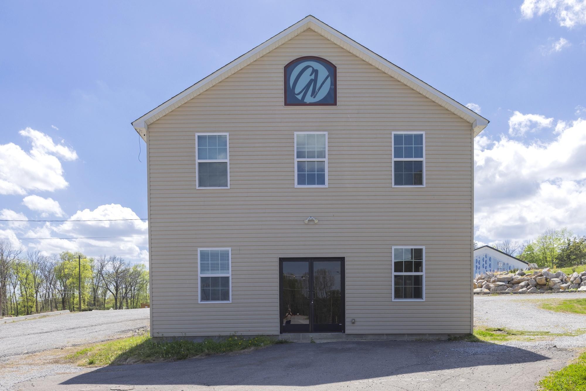 2060 Old Lebanon Dirt Rd