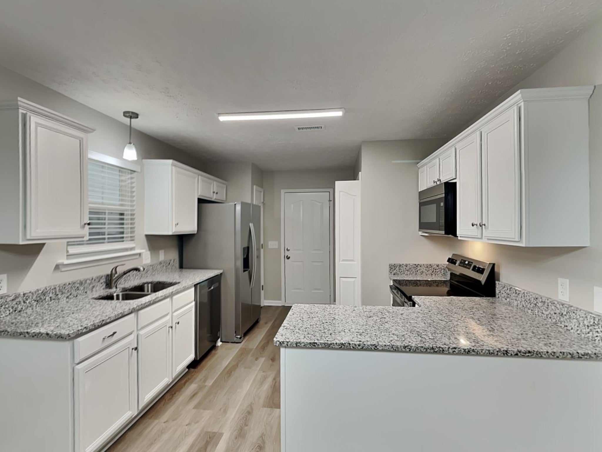 1233 Shannon Ln