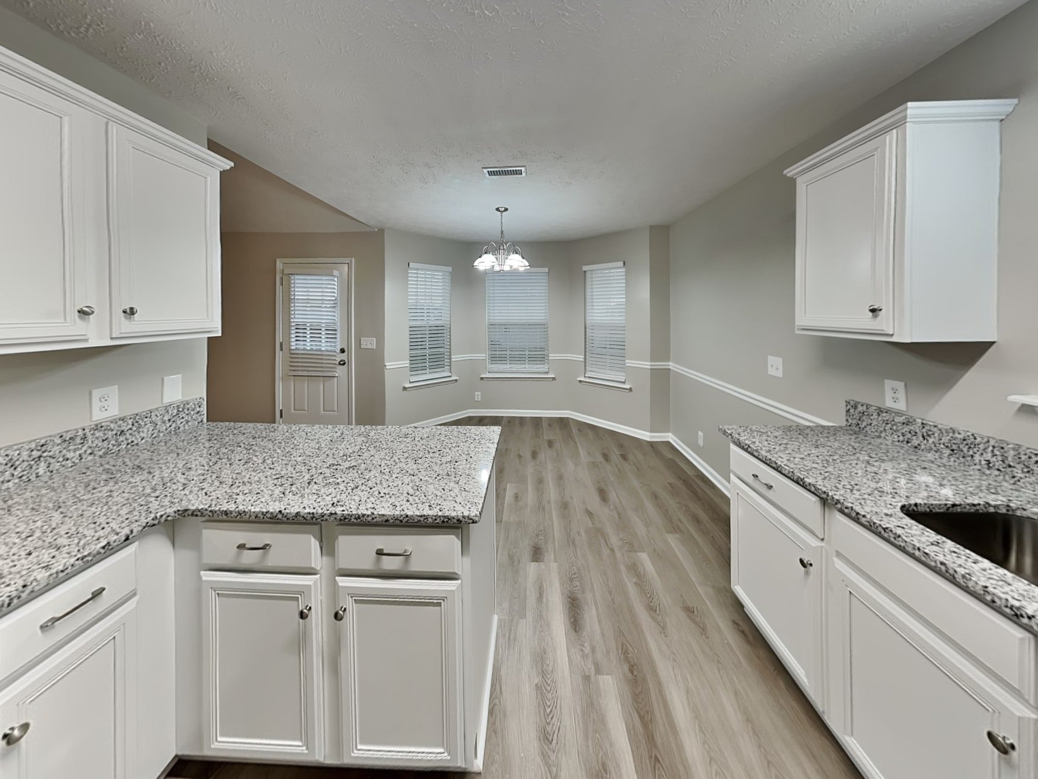 1233 Shannon Ln