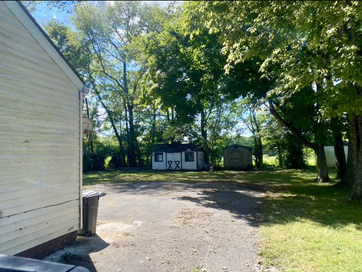 652 Trimble Ave