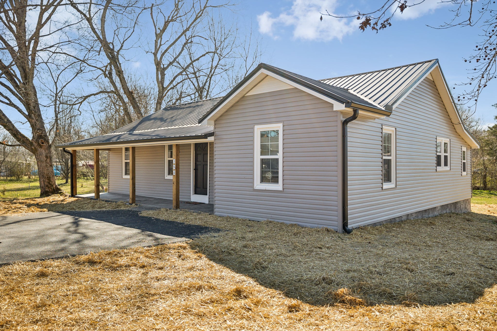 394 Smith Ave