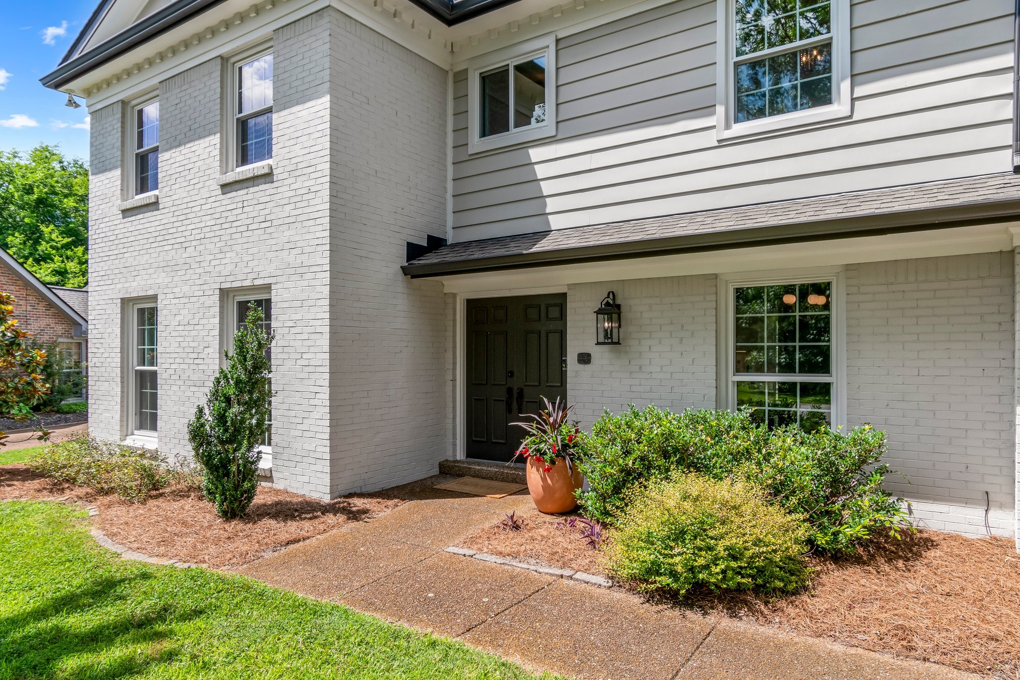 1913 Sam Houston Ct
