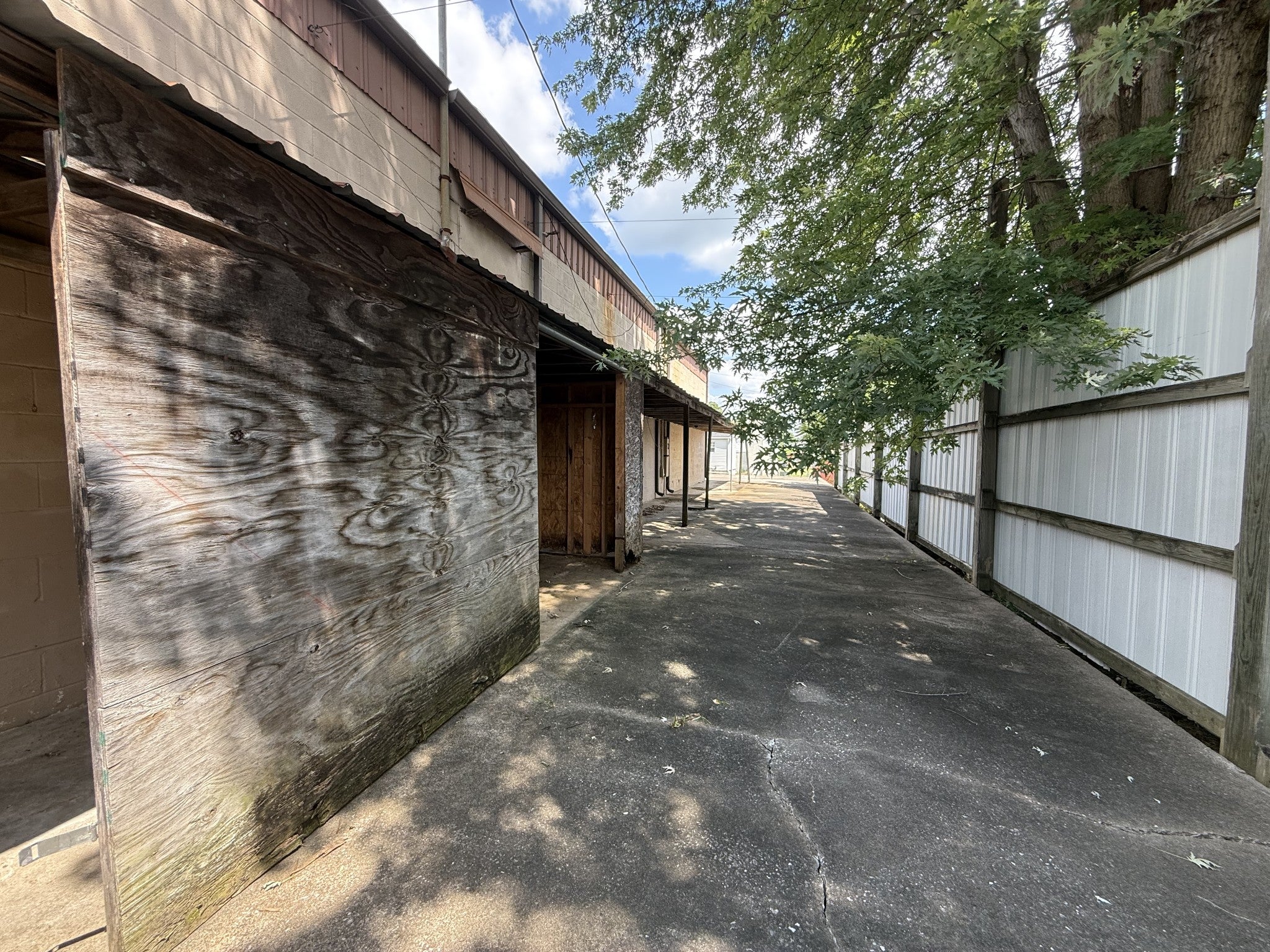 704 Bennett St