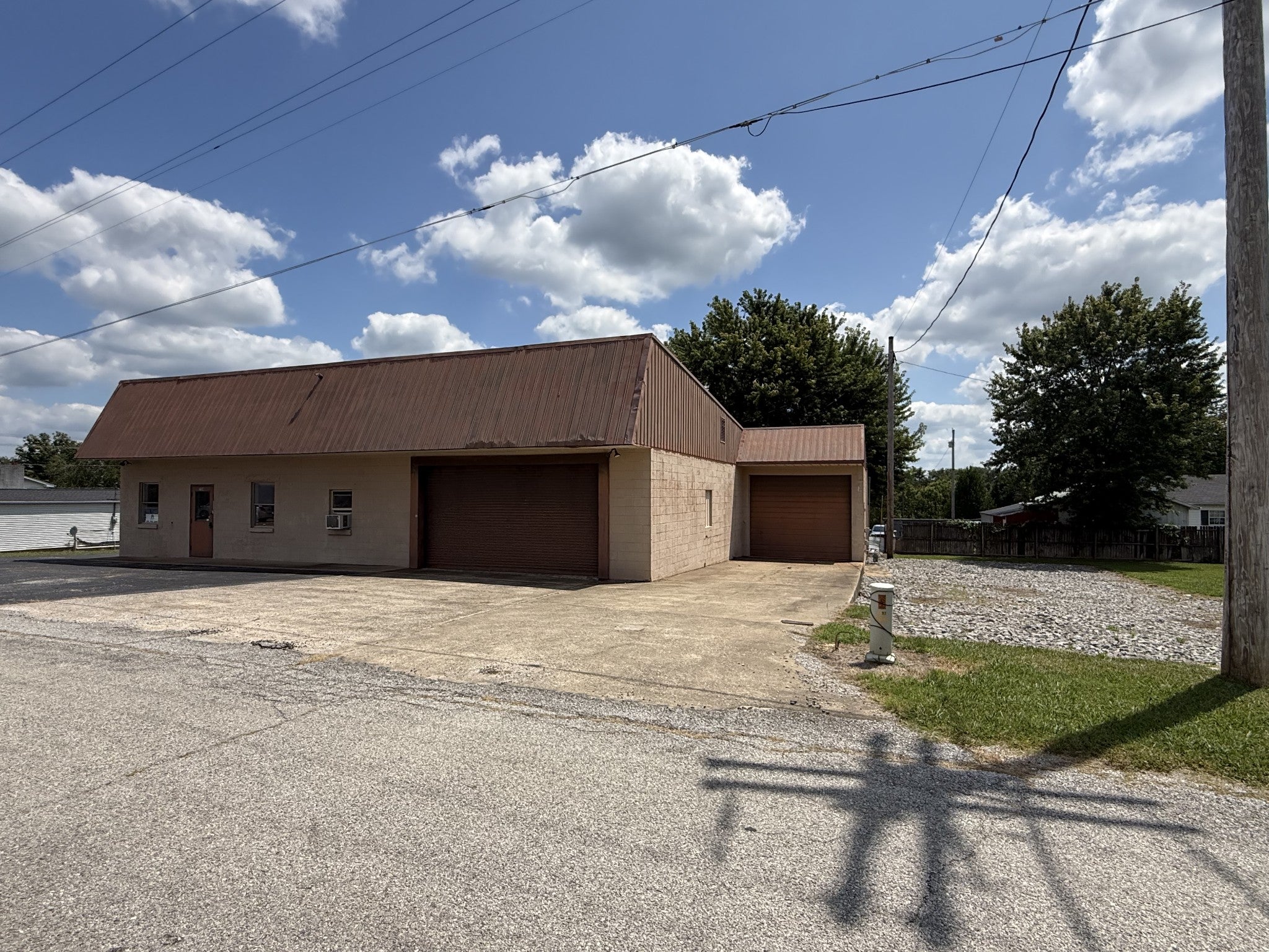 704 Bennett St