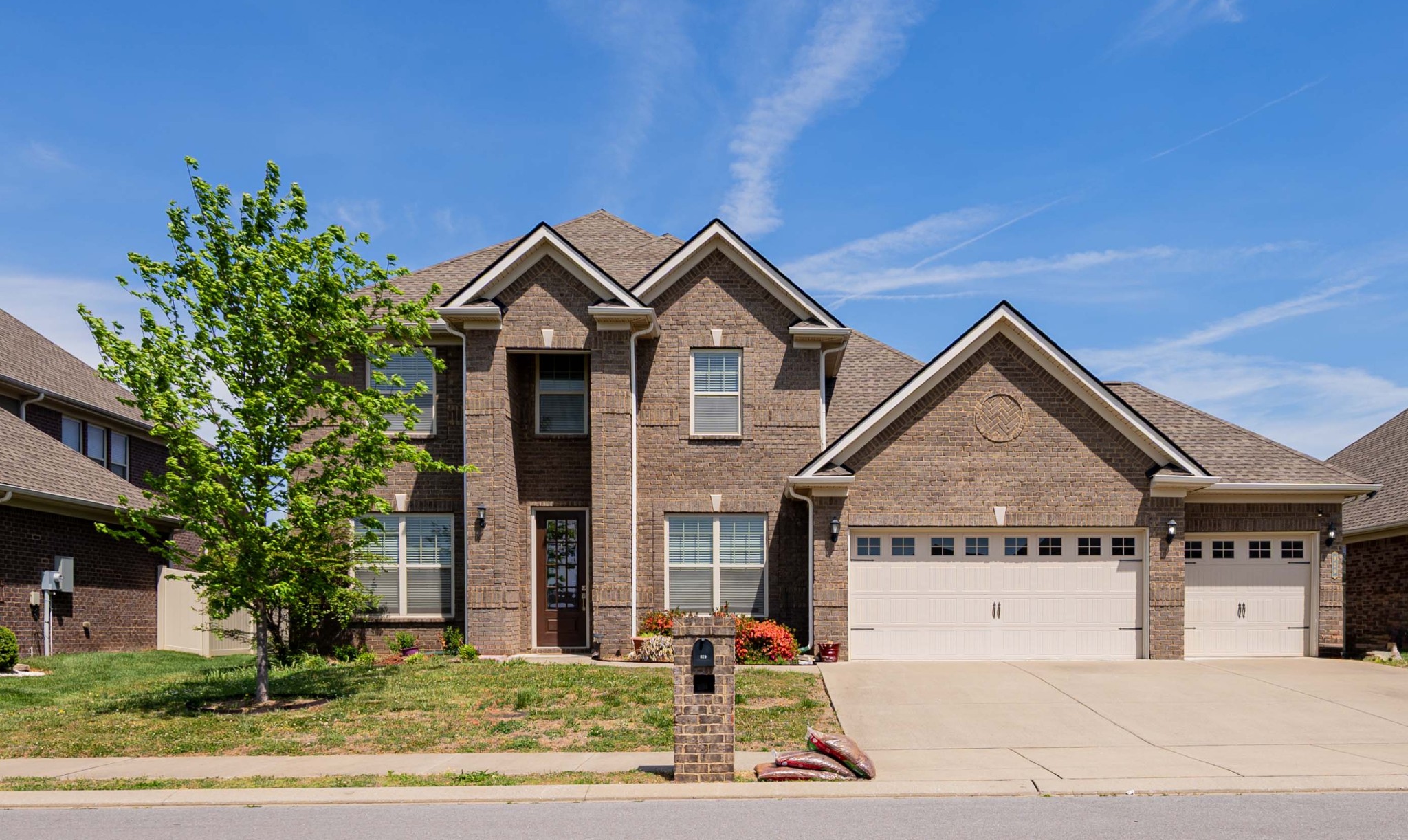 929 Sapphire Dr