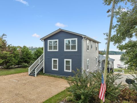 Photo of 824 Driftwood Dr, Lobelville, TN 37097 (MLS # 2998392)