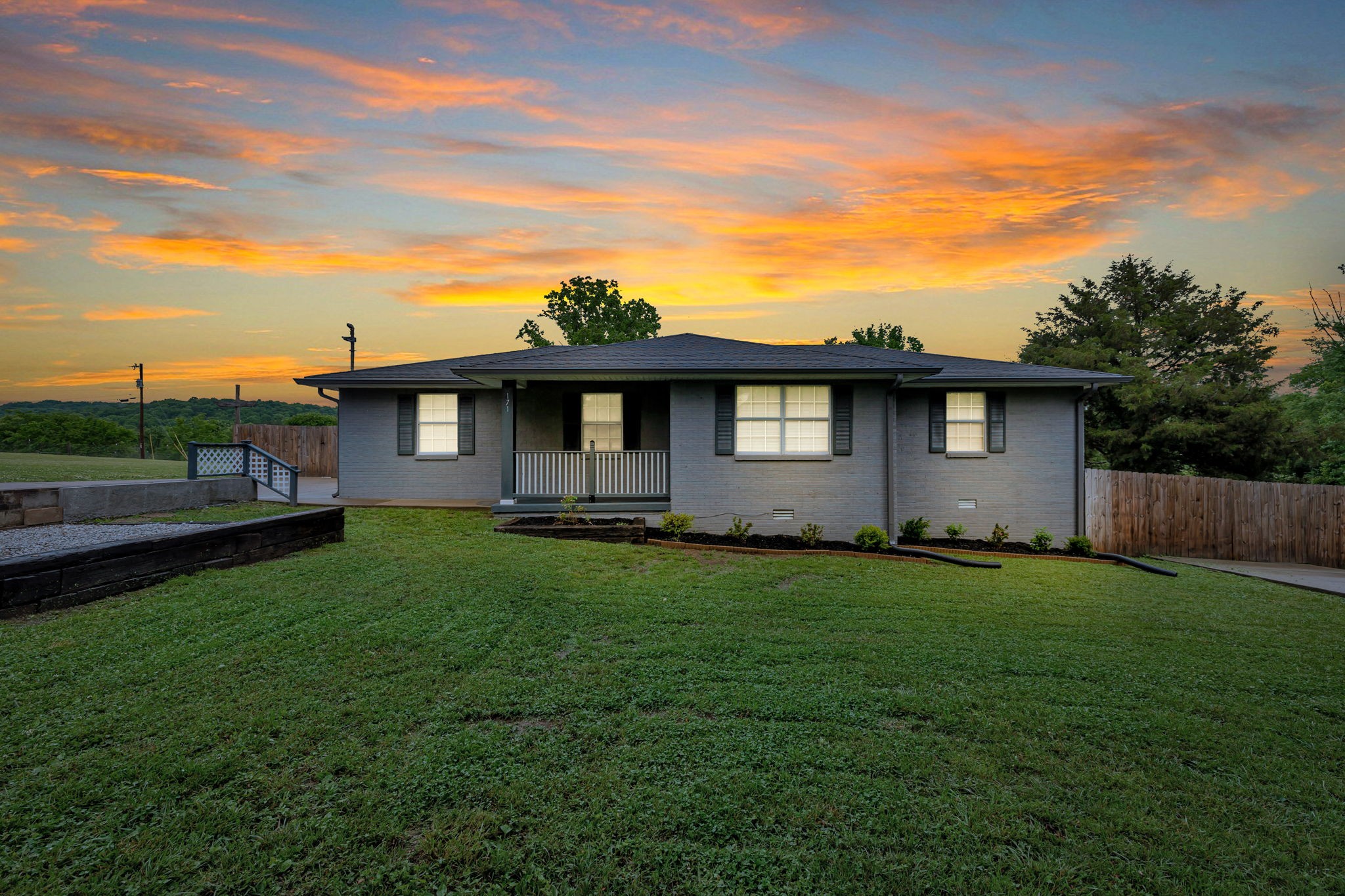 View Gordonsville, TN 38563 house