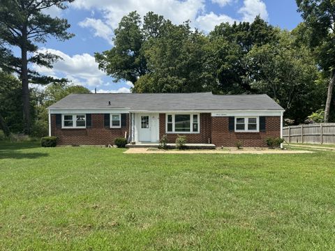Photo of 1119 Nashville Hwy, Columbia, TN 38401 (MLS # 3186798)