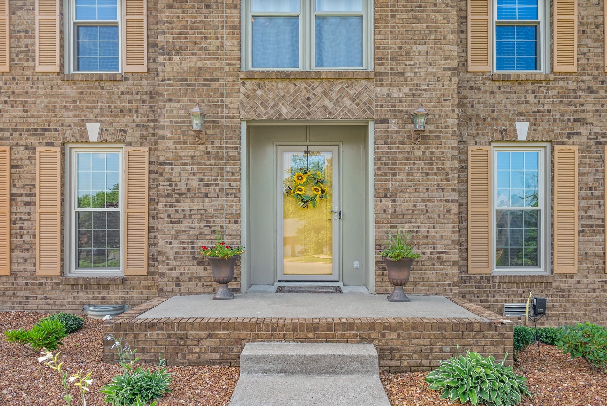 215 Avignon Way