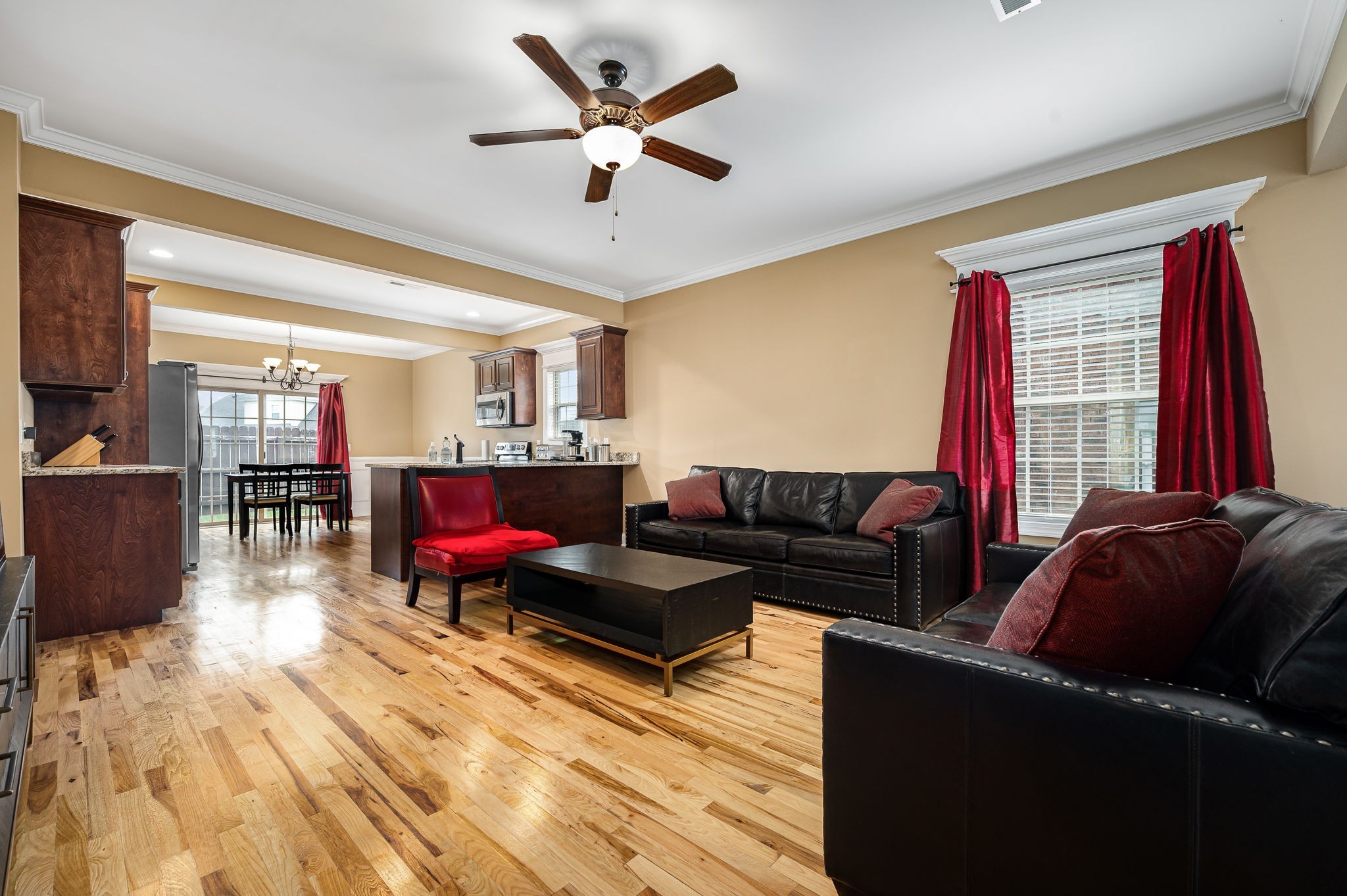 2816 Lightning Bug Dr