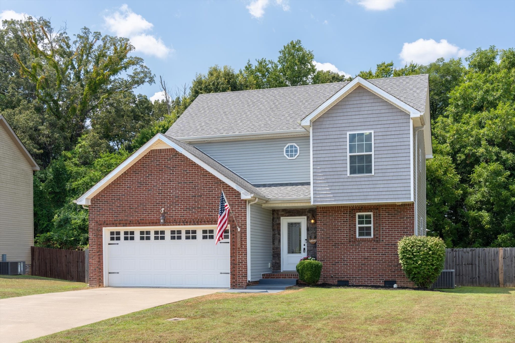795 Banister Dr