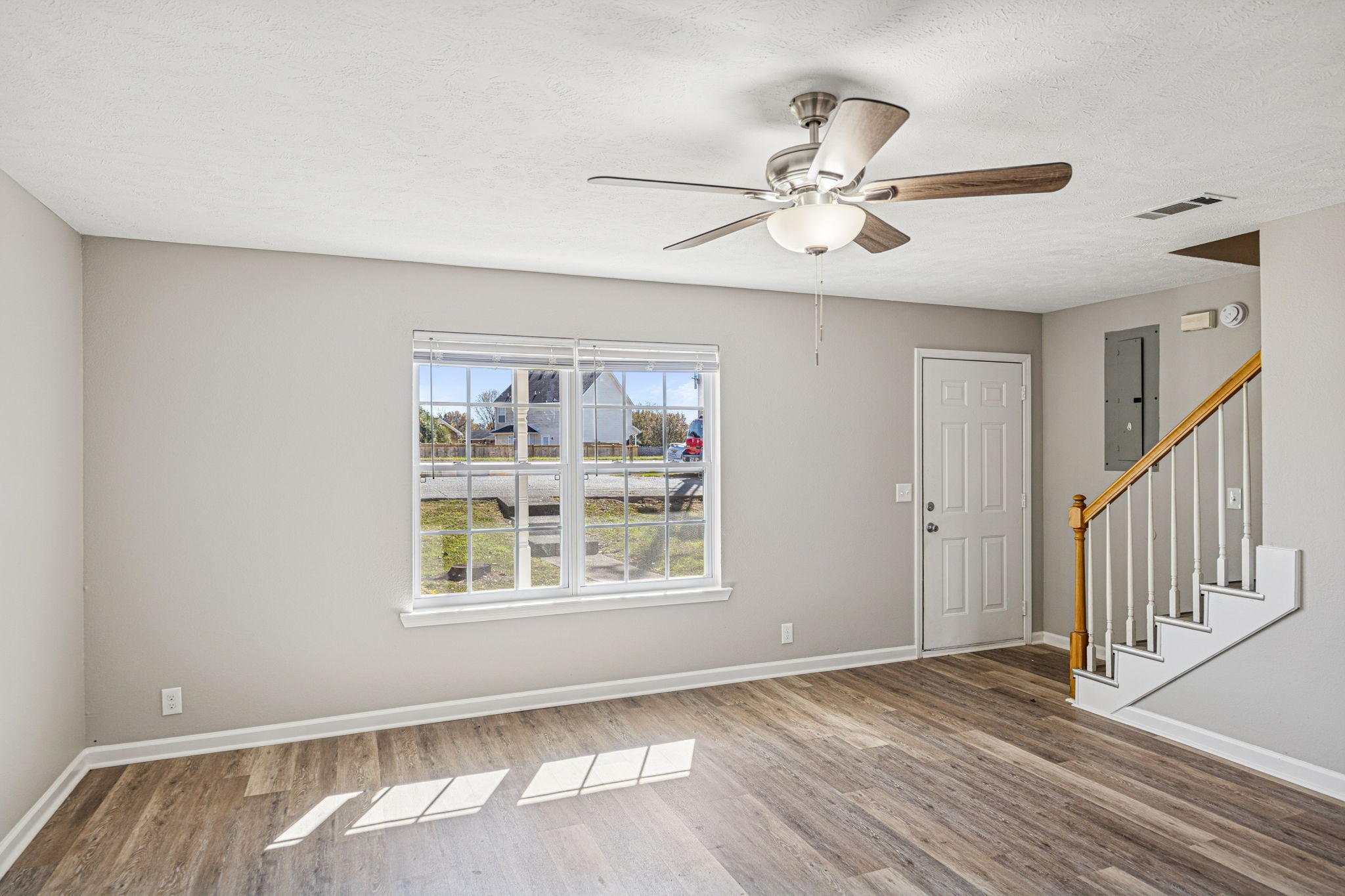 2217 S Rutherford Blvd