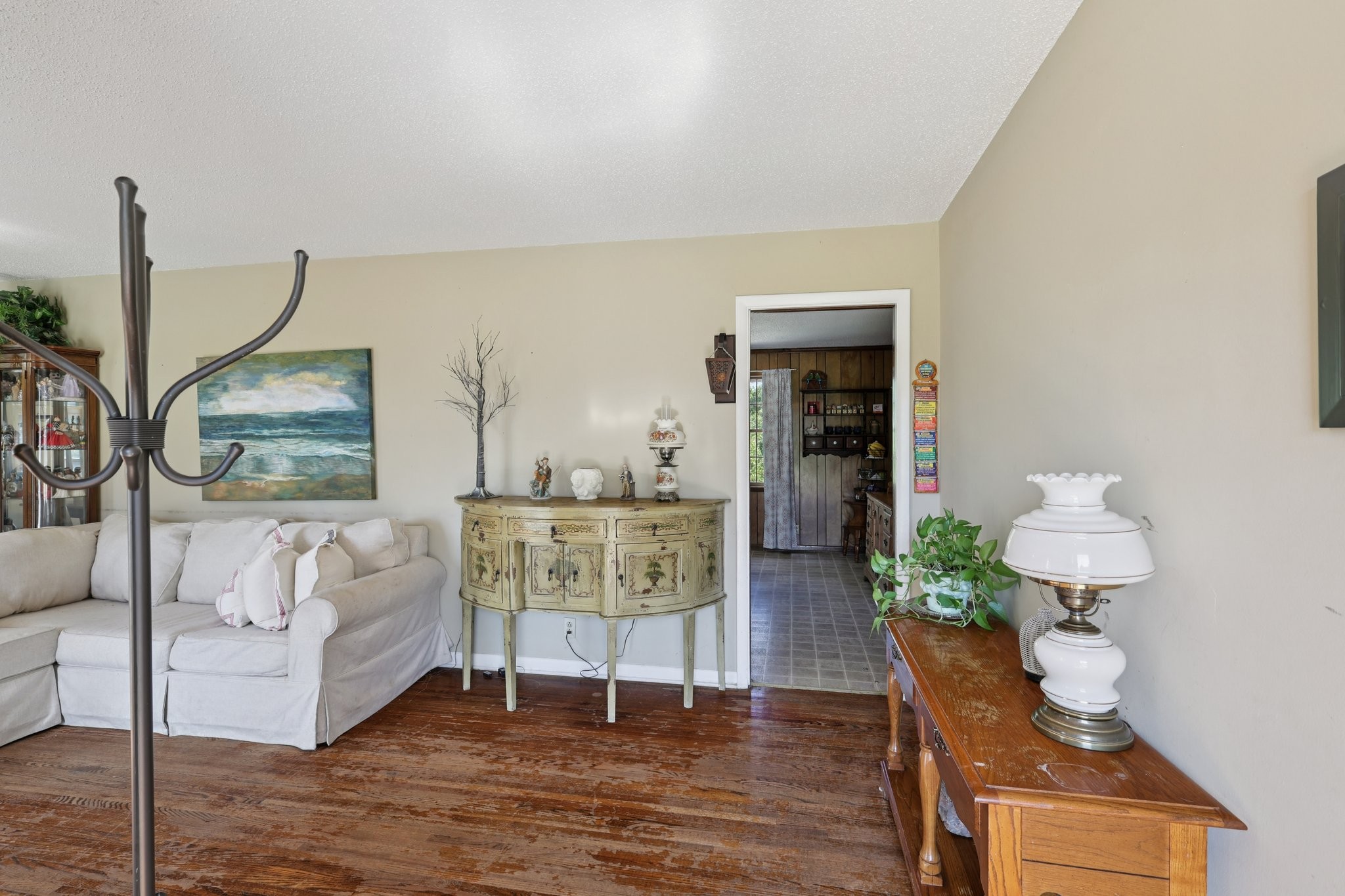 2604 Forest View Dr
