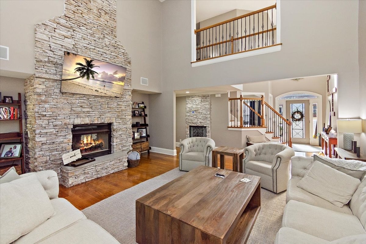 136 Seven Springs Dr