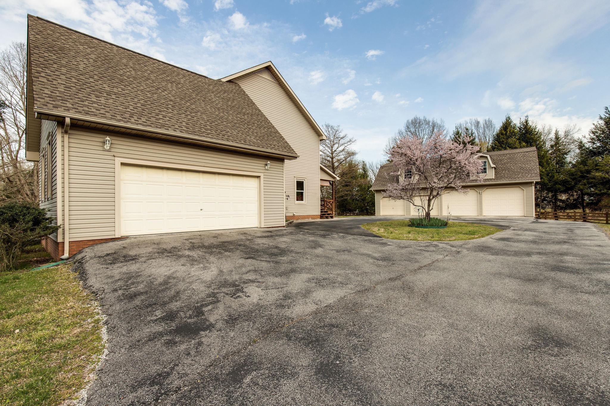 368 Blackberry Hill Rd