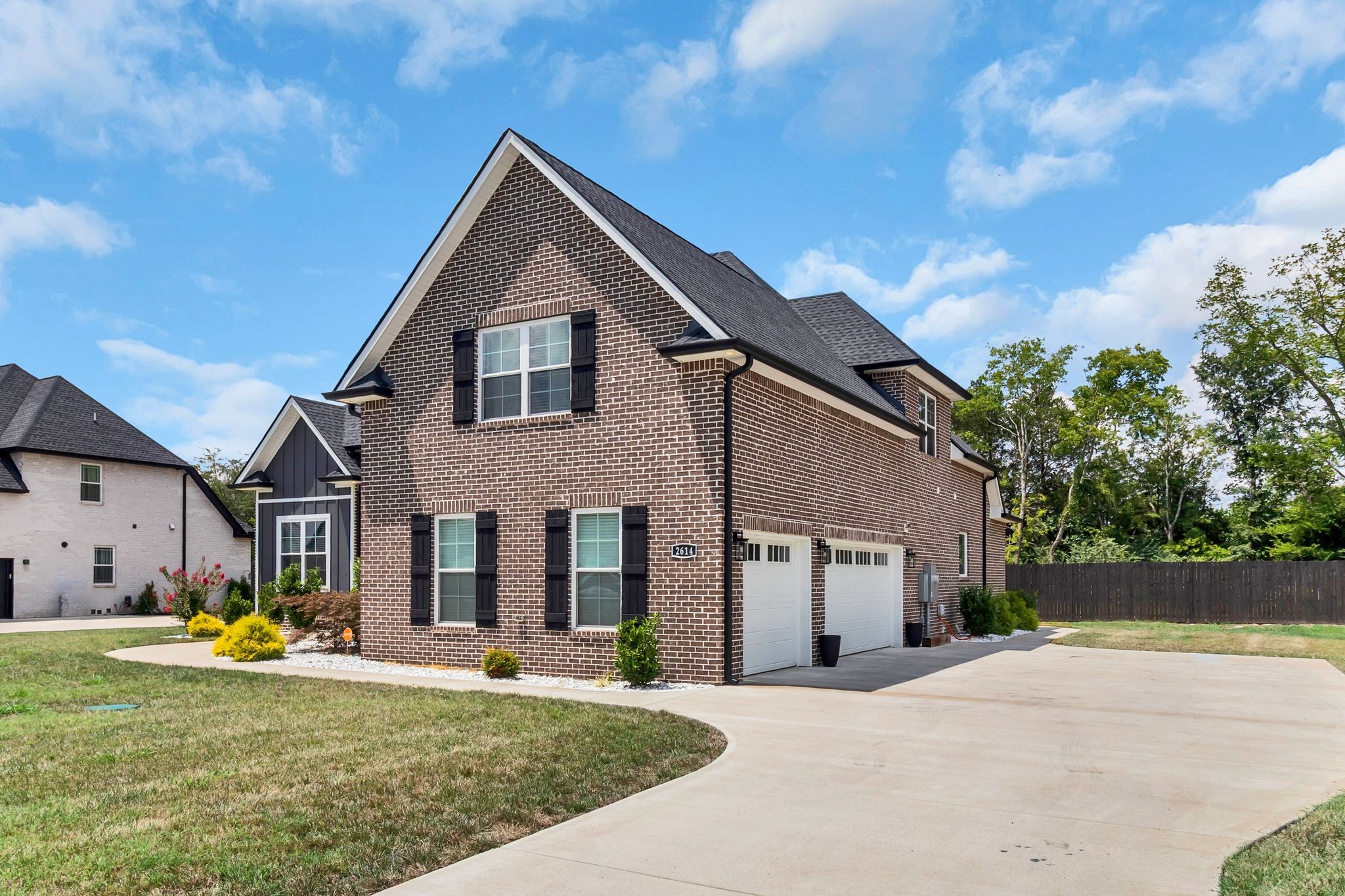 2614 Holly Springs Dr