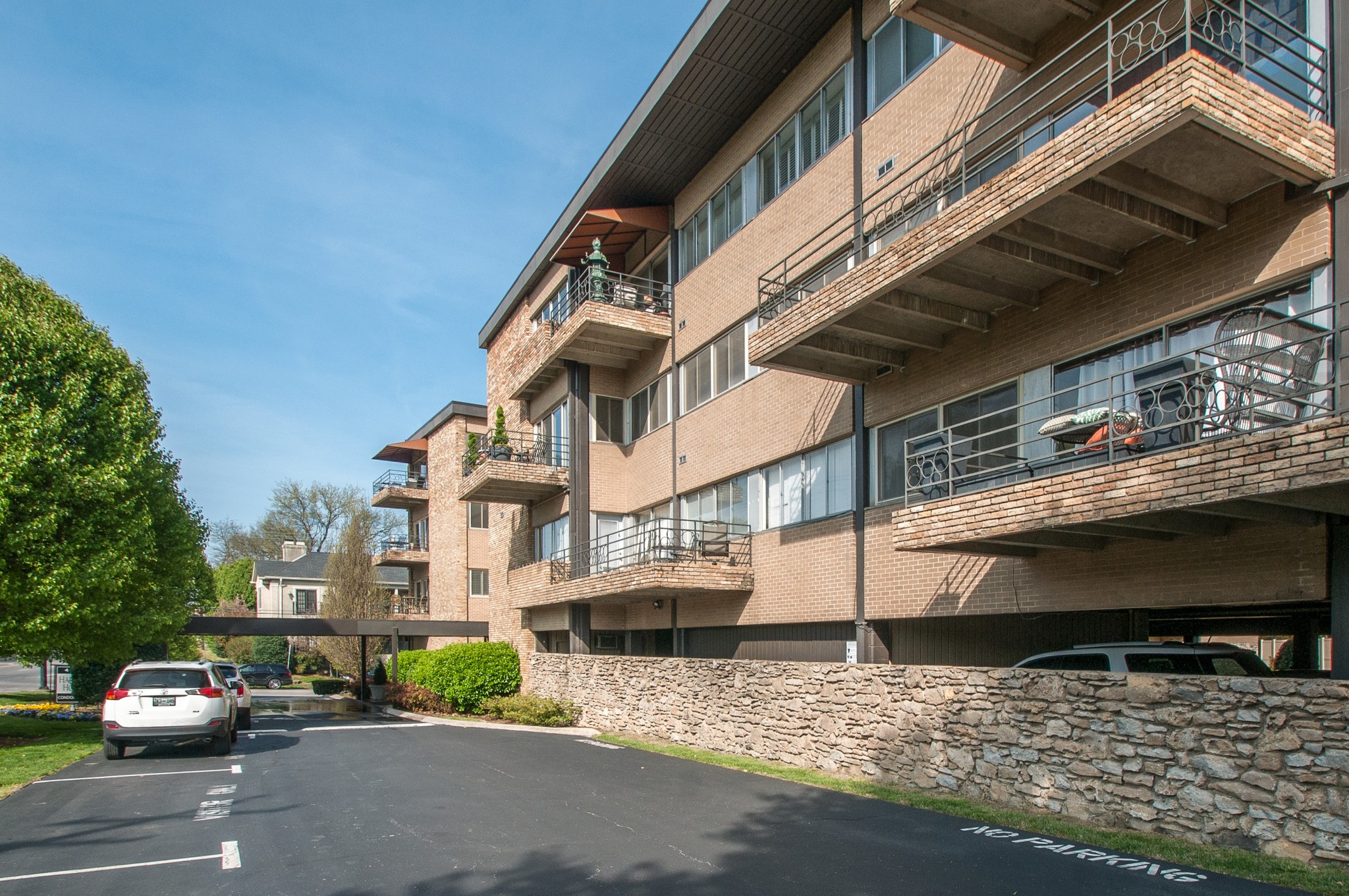 4200 West End Ave 209