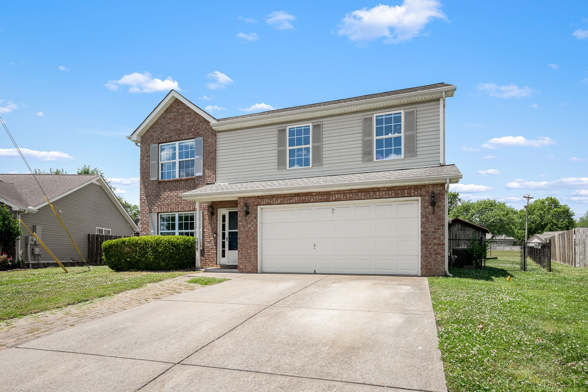 1010 Lowrey Pl