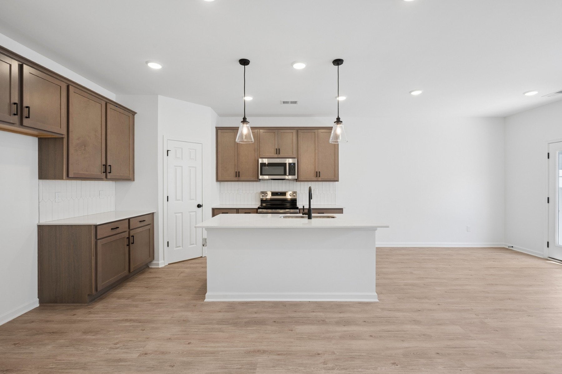 2900 Suzanne Landon Dr J1