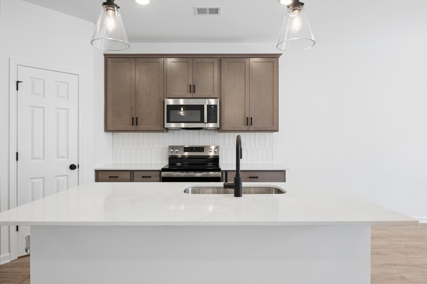 2900 Suzanne Landon Dr J1