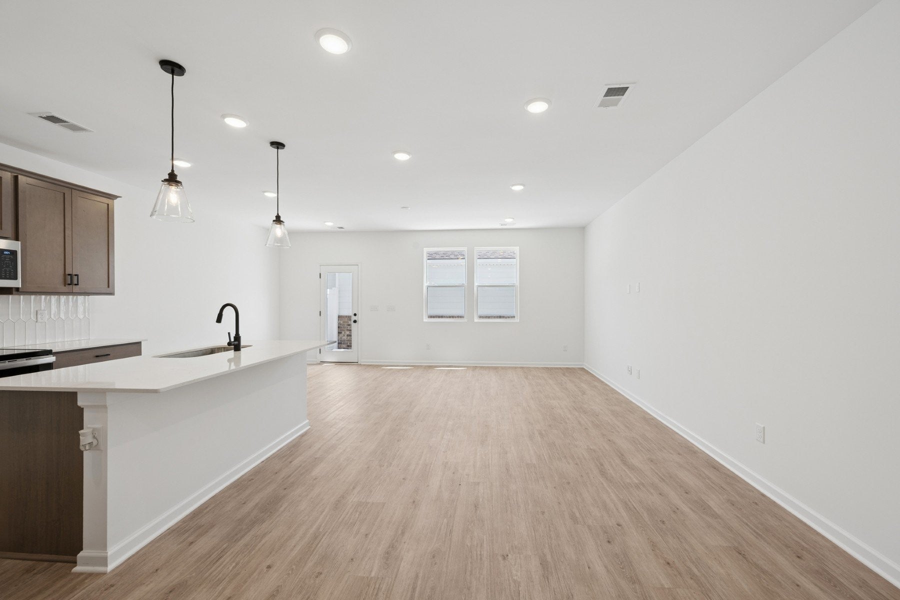2900 Suzanne Landon Dr J1