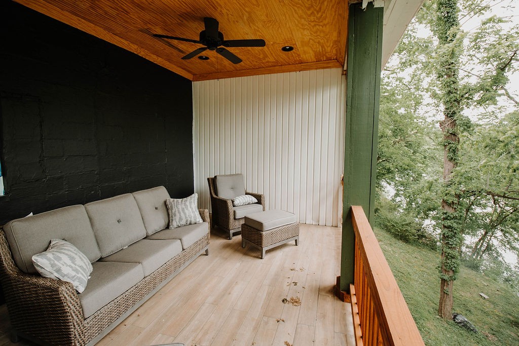 Columbia, Tennessee 38401, United States, 2 Bedrooms Bedrooms, ,1 BathroomBathrooms,Residential,Active,27497