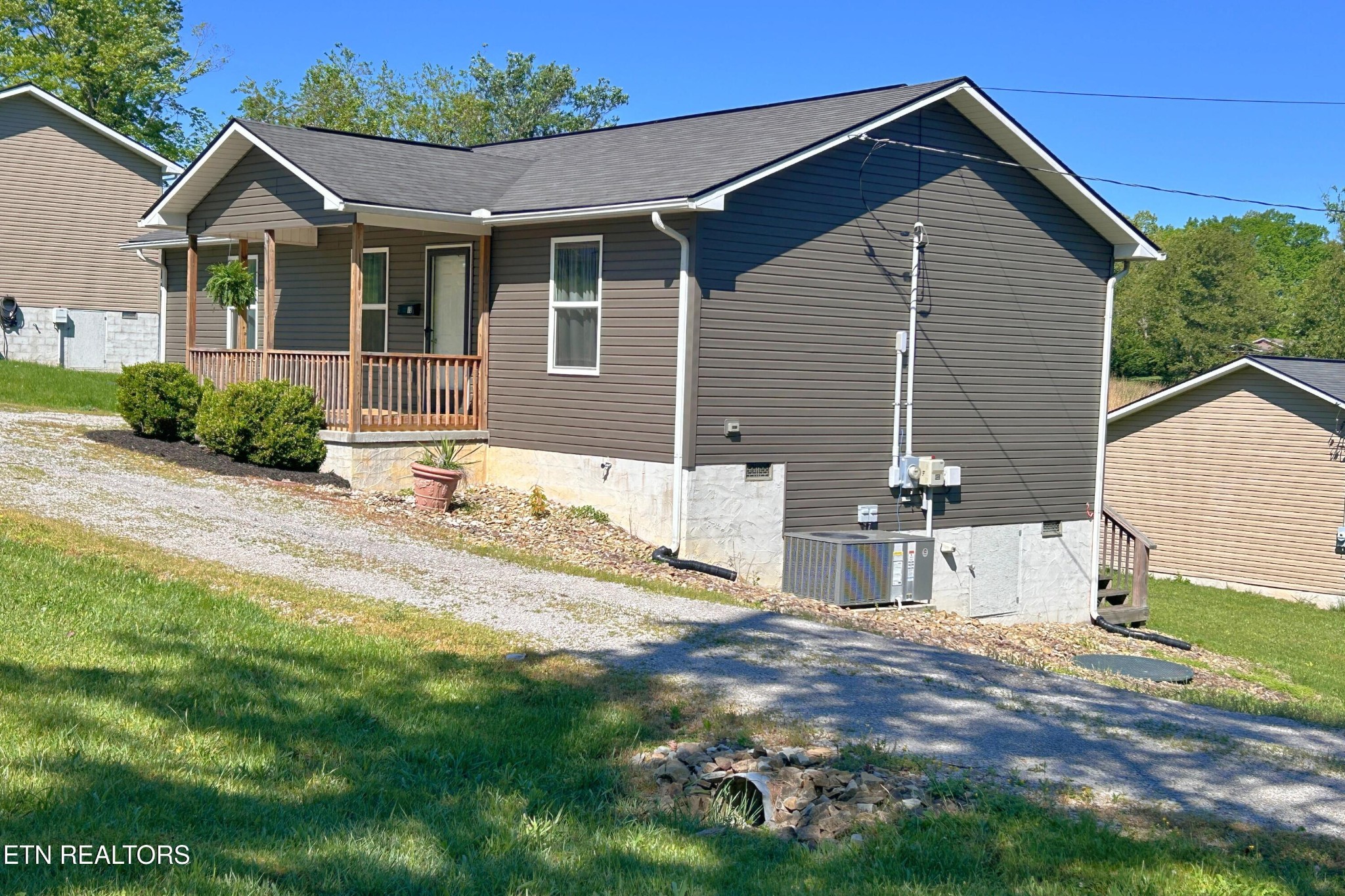 13 Short Rd