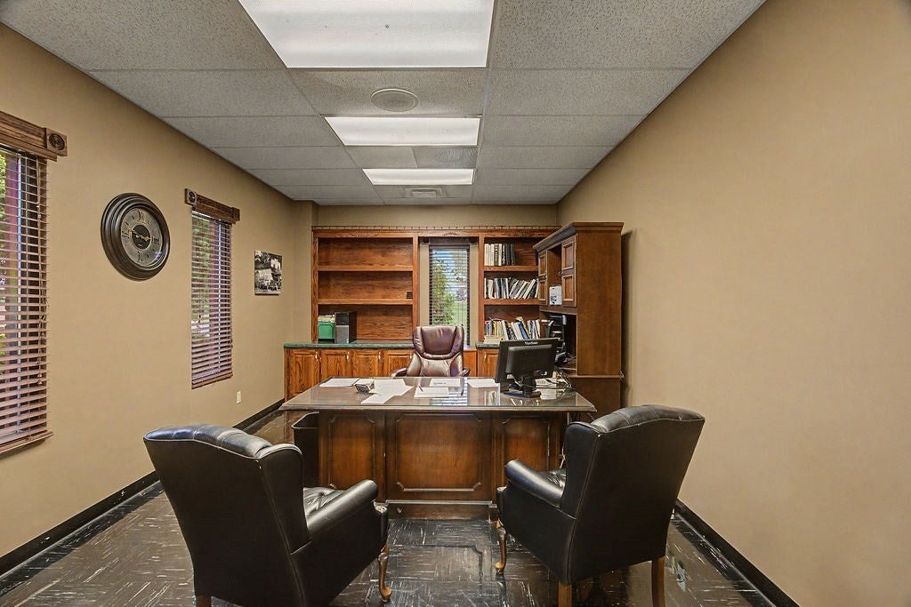 254 Commerce Ct
