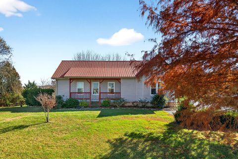 288 Mallory Cir Livingston TN 38570