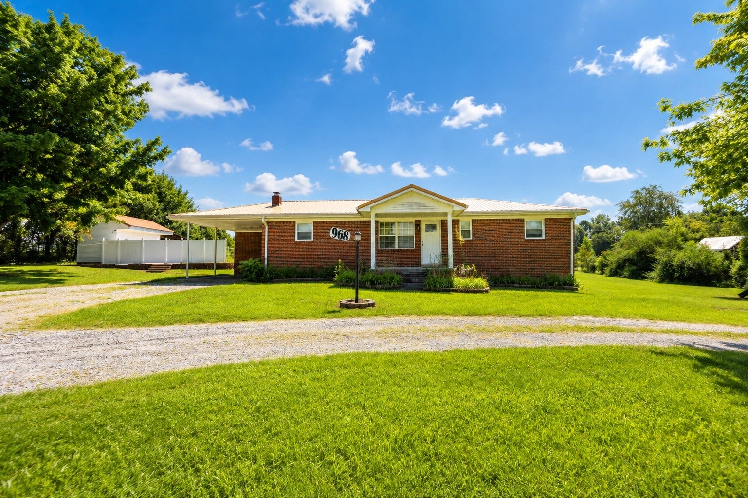 968 Old Nashville Hwy