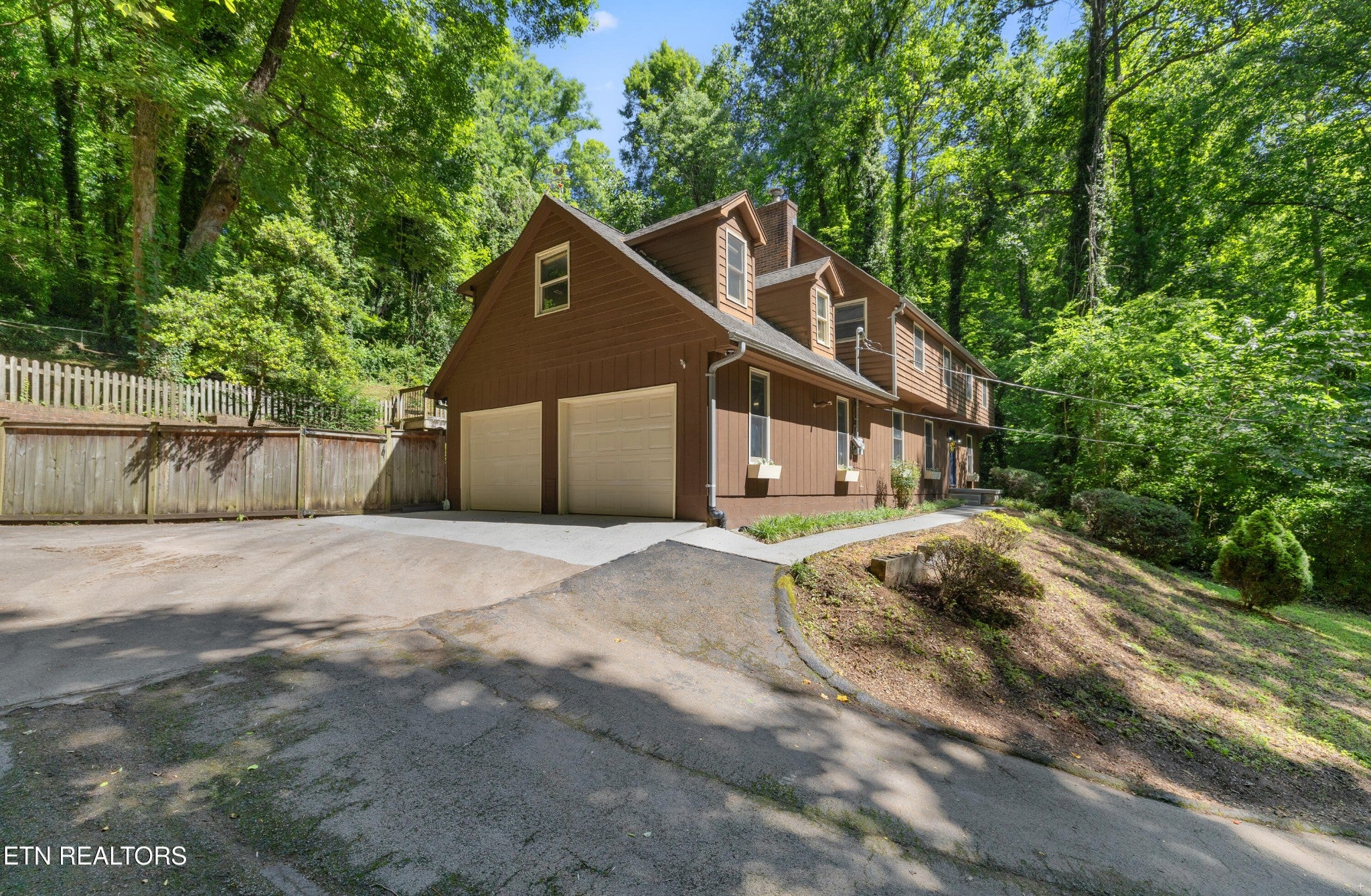 2529 Tall Pine Lane