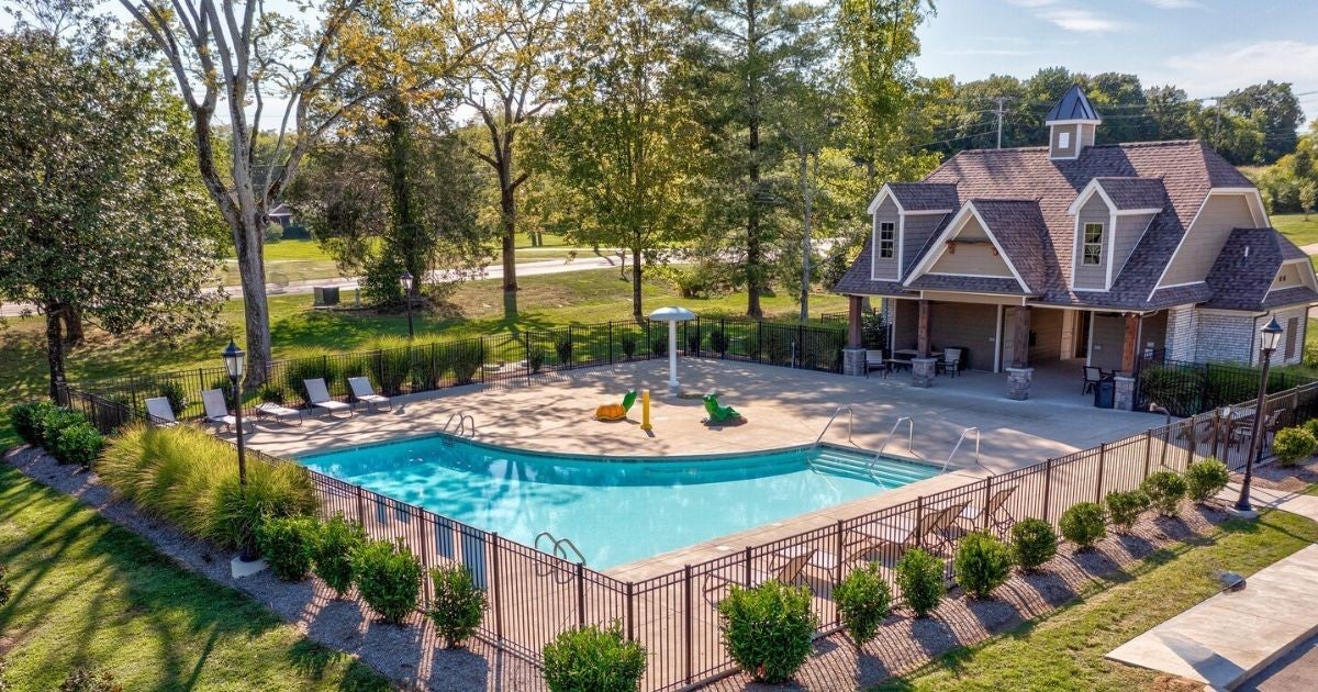 120 Watermill Ln