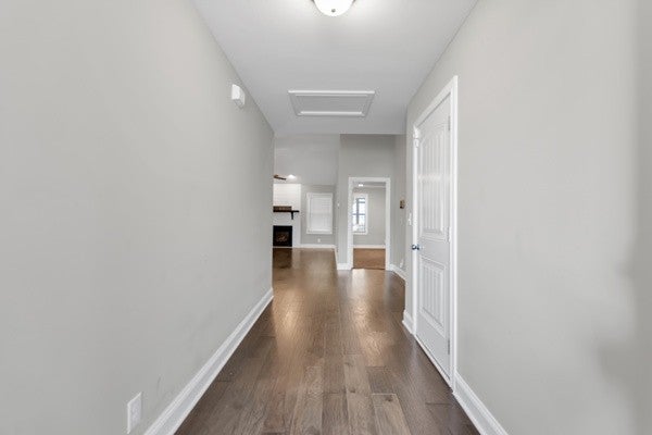 506 Latham Ct