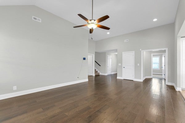 506 Latham Ct