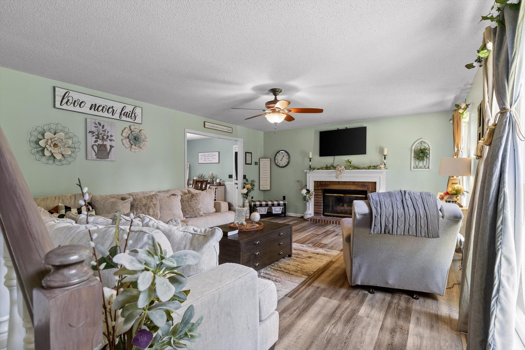 1062 Laura Drive