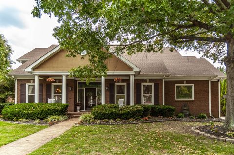 Photo of 135 N Country Club Dr, Hendersonville, TN 37075 (MLS # 3168062)