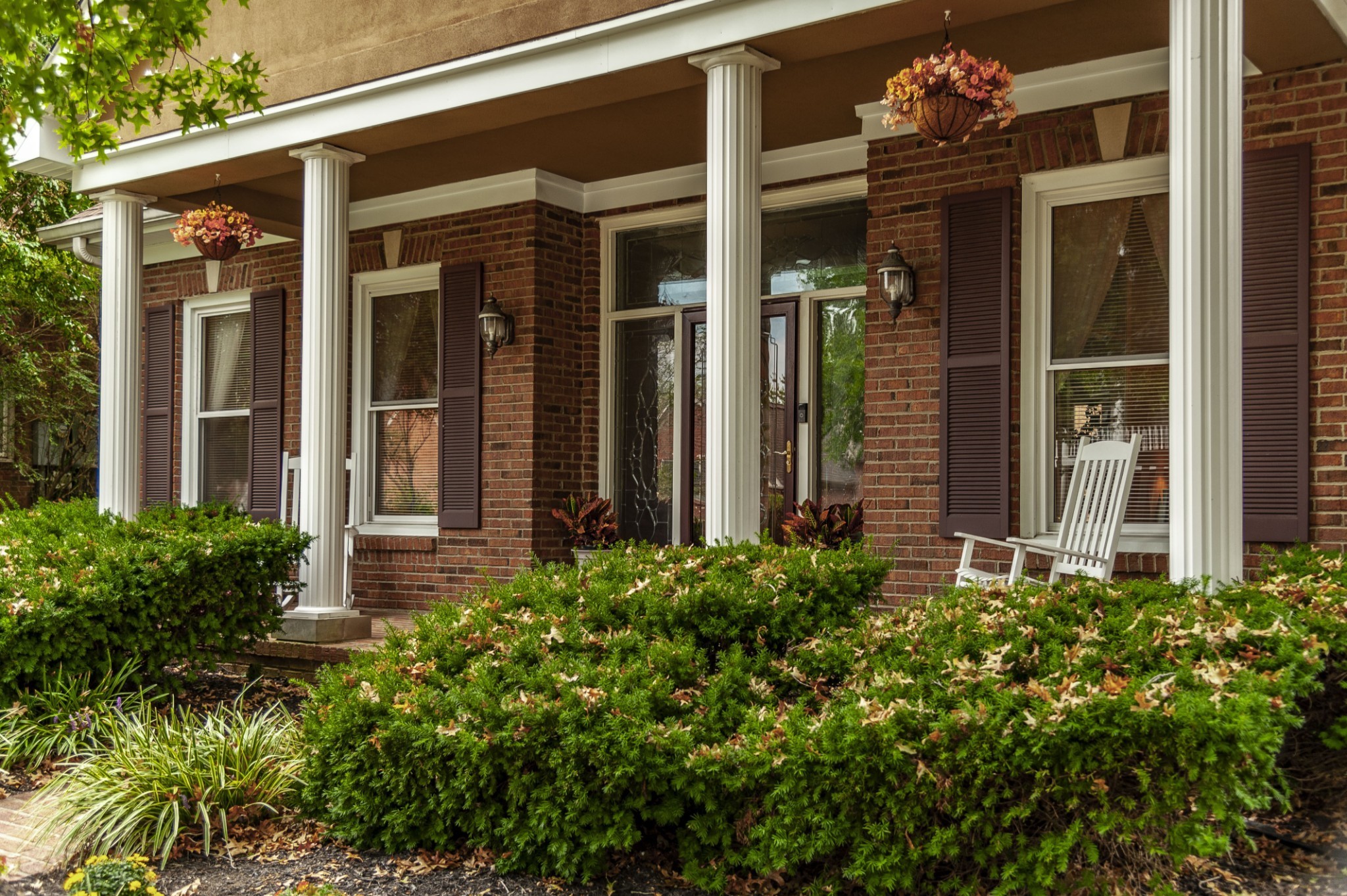 135 N Country Club Dr