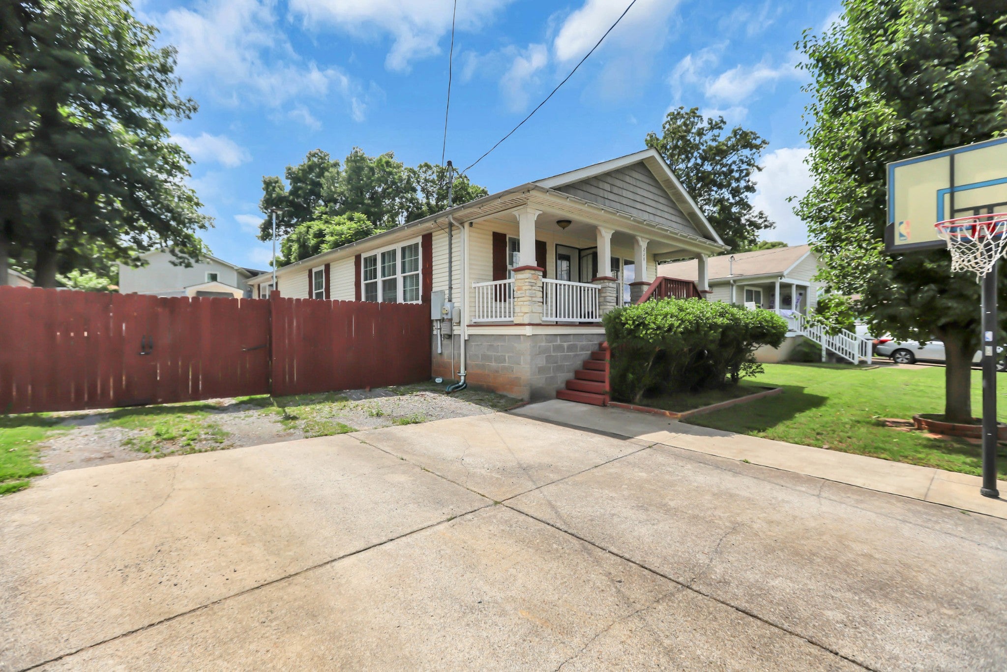 228 Oceanfront Cir S