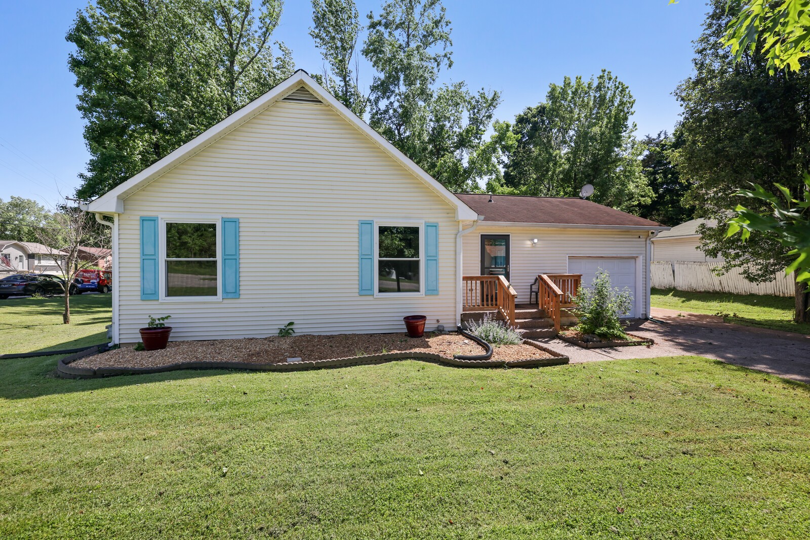 445 Belinda Pkwy