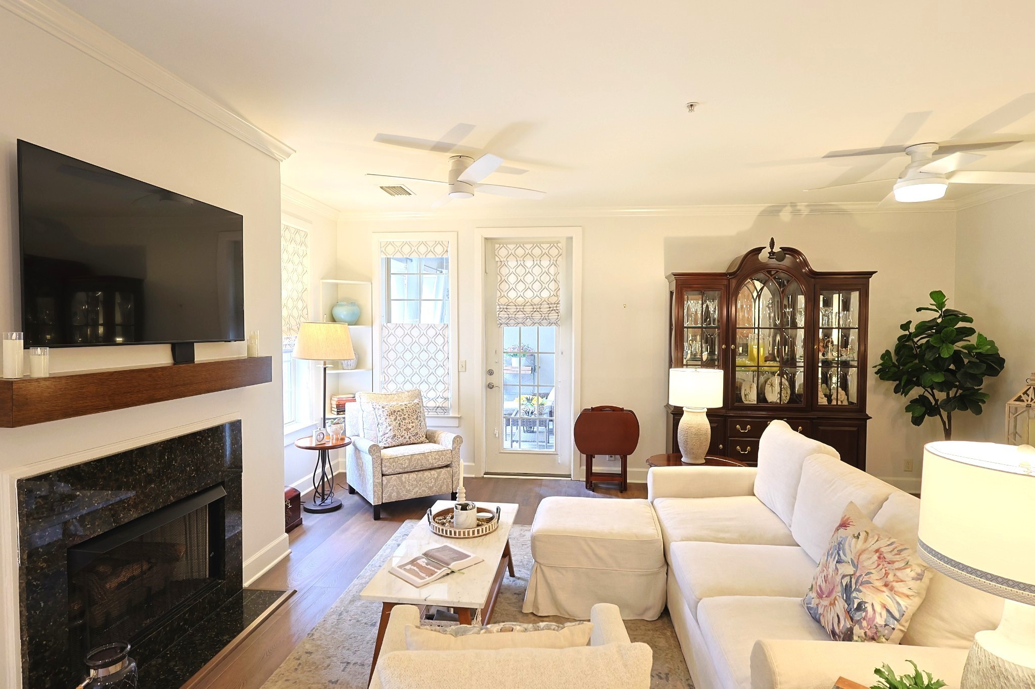 307 Seven Springs Way 304