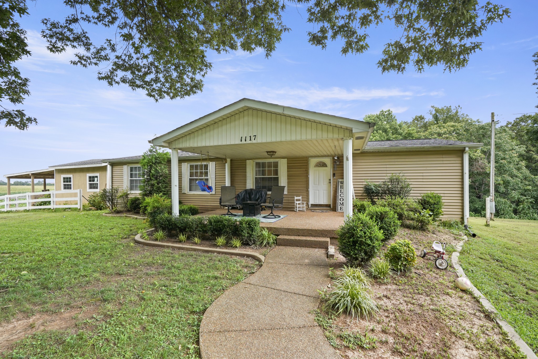 1117 N Stroudsville Rd