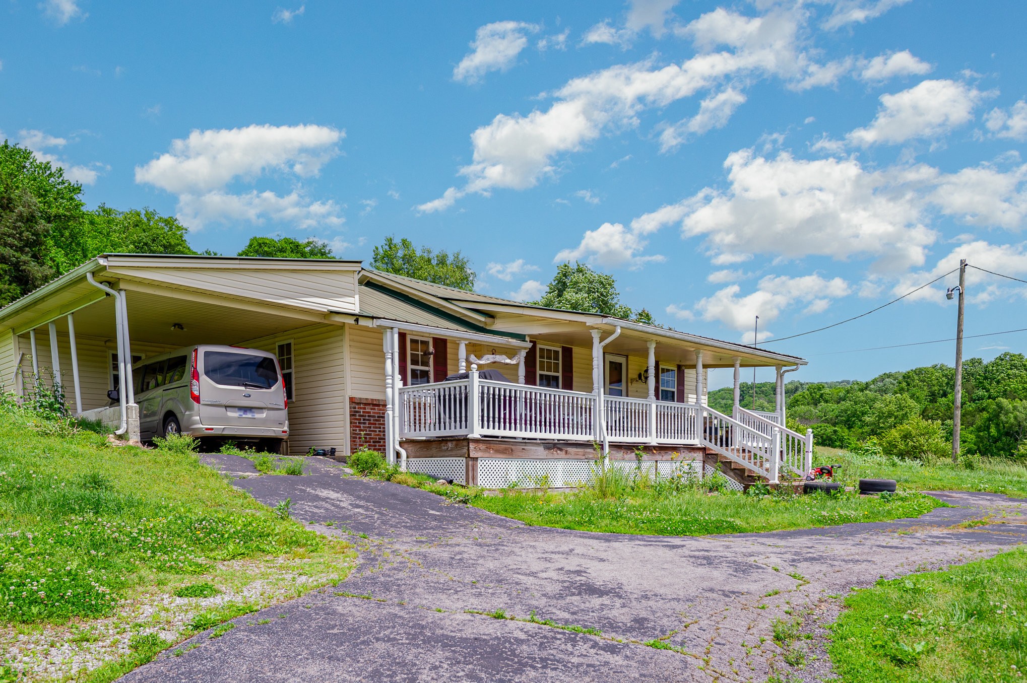 6185 Old Highway 31 E
